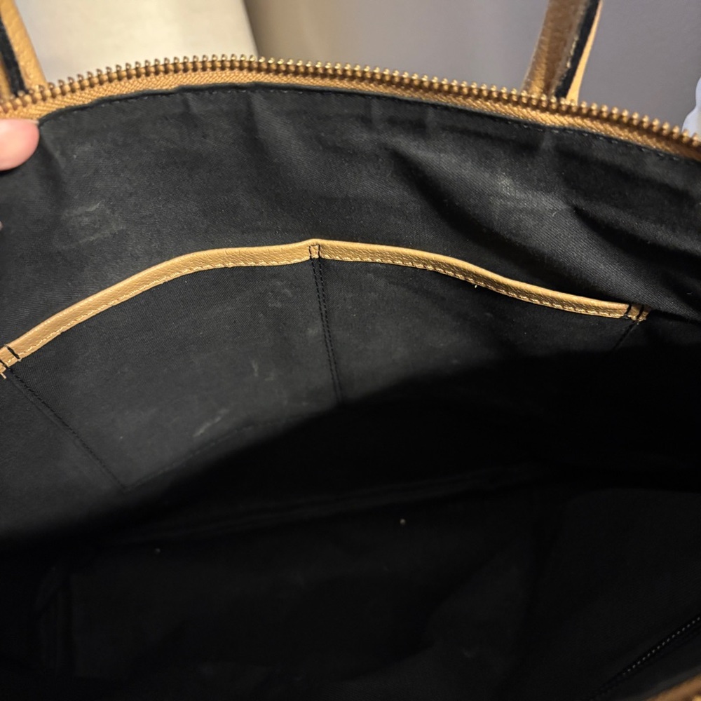 Innue Tan Leather Tote Bag - Picture 11 of 11